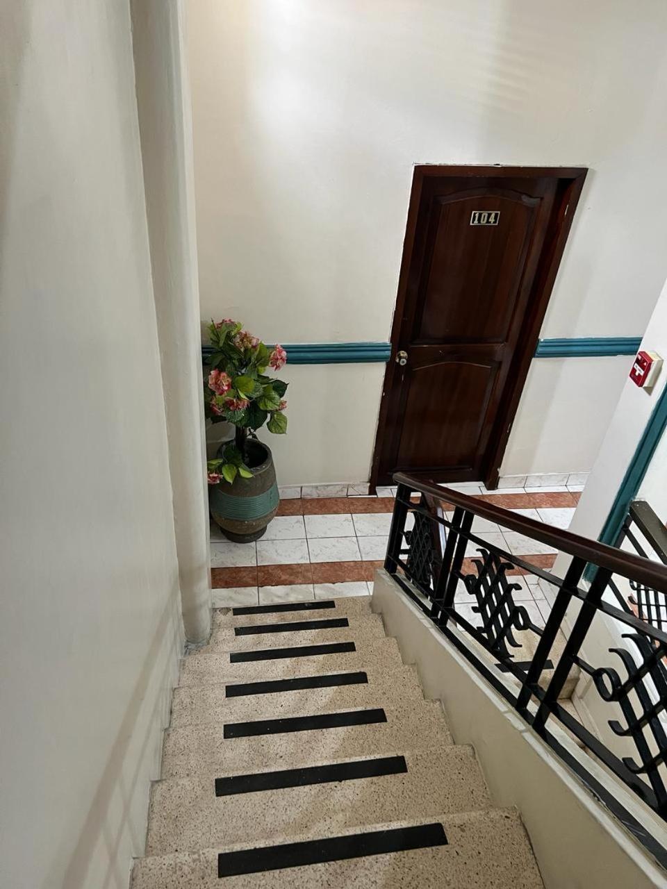 Atlantic Suites Hotel Γκουαγιακίλ Εξωτερικό φωτογραφία