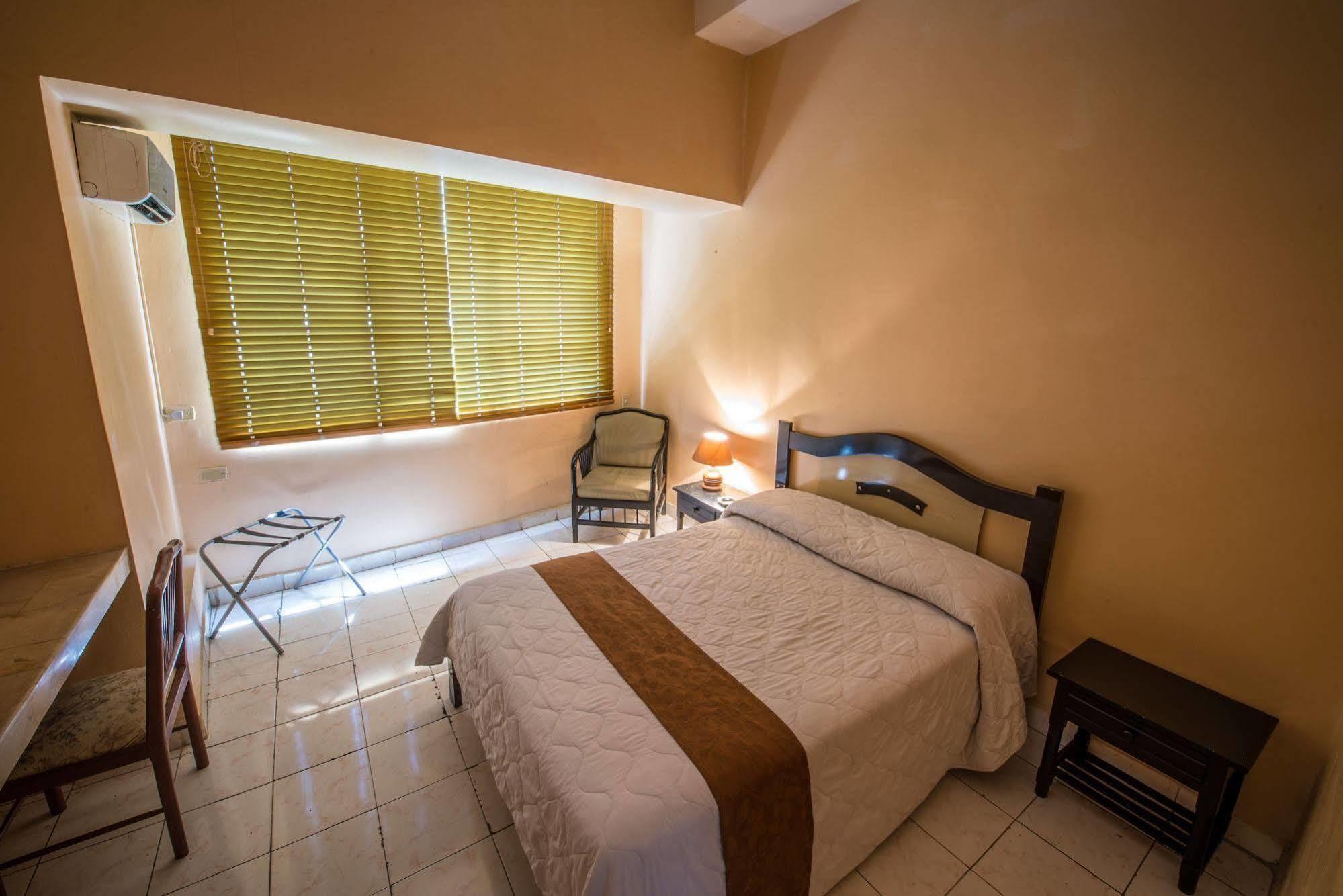 Atlantic Suites Hotel Γκουαγιακίλ Εξωτερικό φωτογραφία